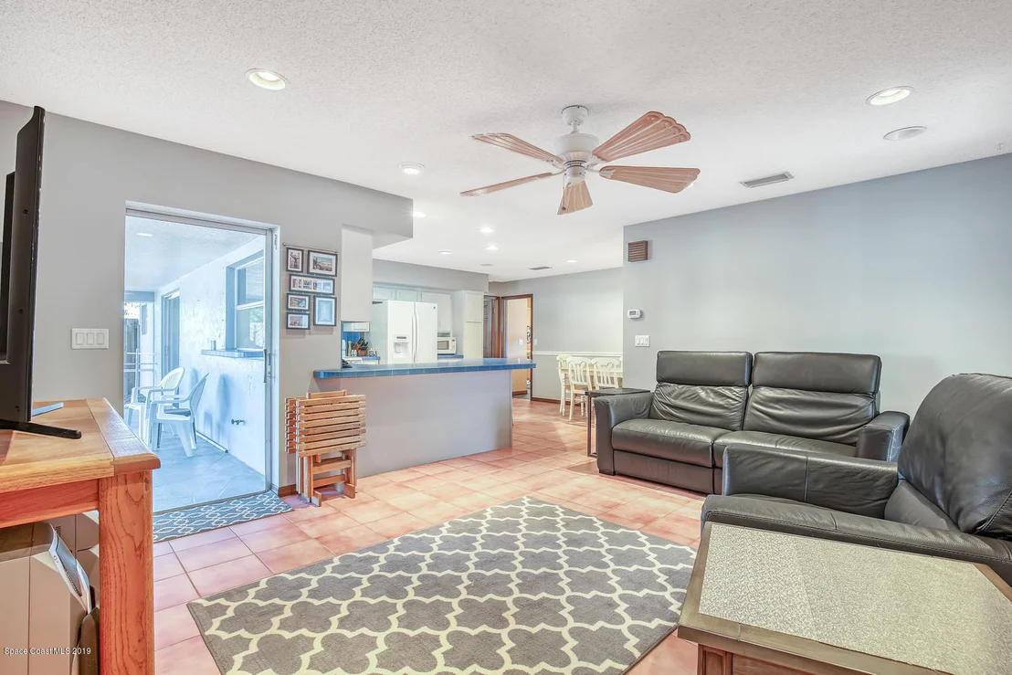 Photo of 480 Red Sail Way