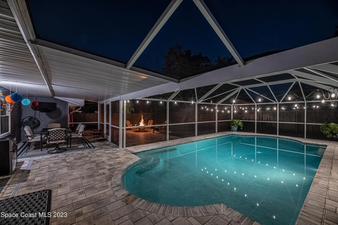 Photo of 2624 School Drive NE