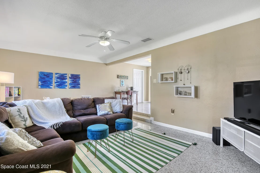 Photo of 1713 Golfview Drive