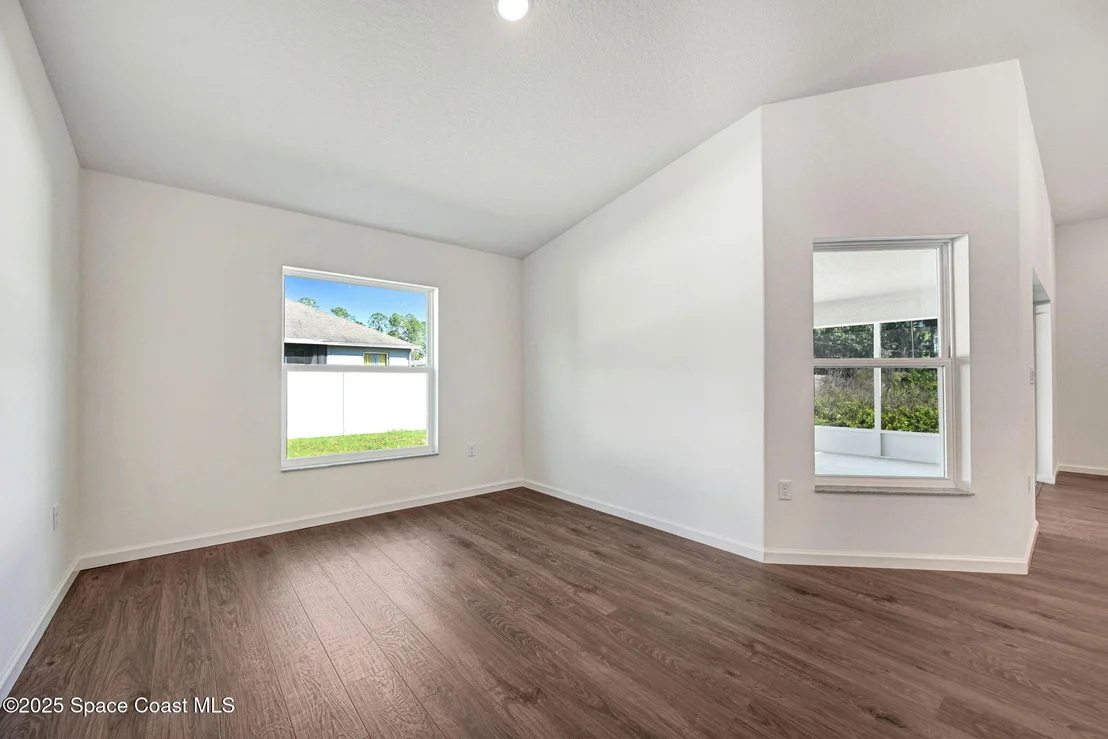 Photo of 1089 Savery Road