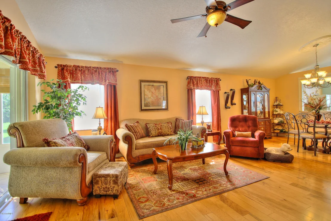 Photo of 991 Pine Creek Circle