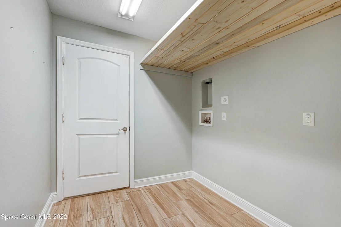 Photo of 2324 Merlin Drive
