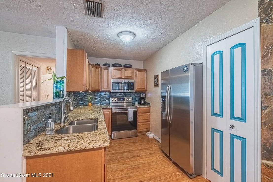 Photo of 1545 Echo Drive