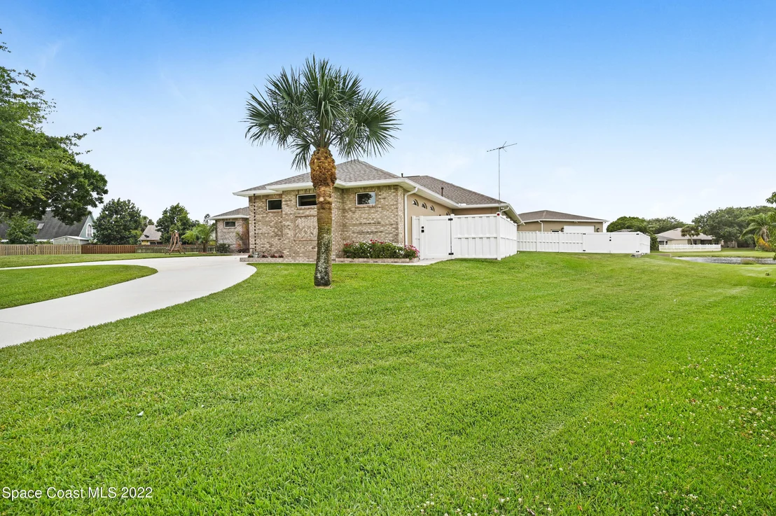 Photo of 1223 Salmonberry Place