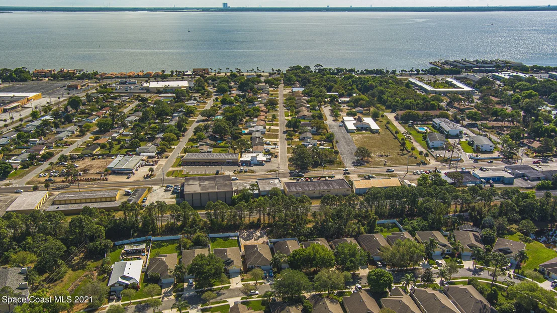Photo of 401 Waterside Circle