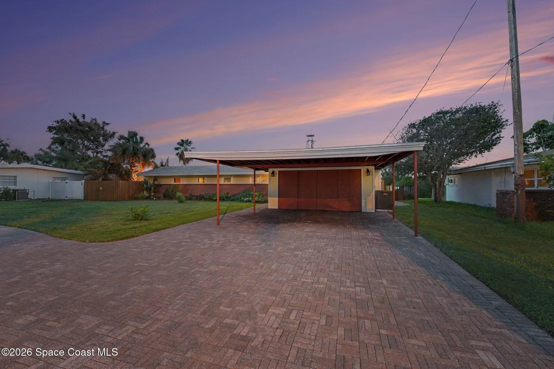 Photo of 459 Angelo Lane