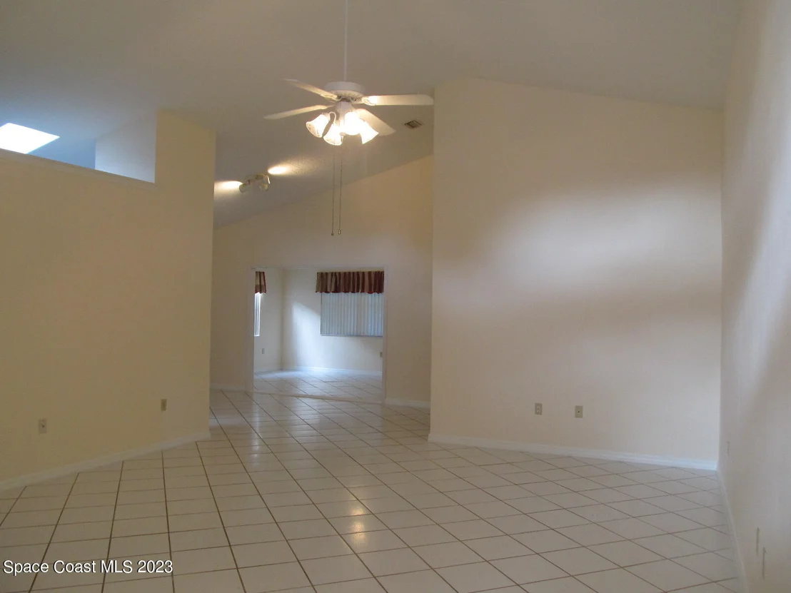 Photo of 930 S Fork Circle