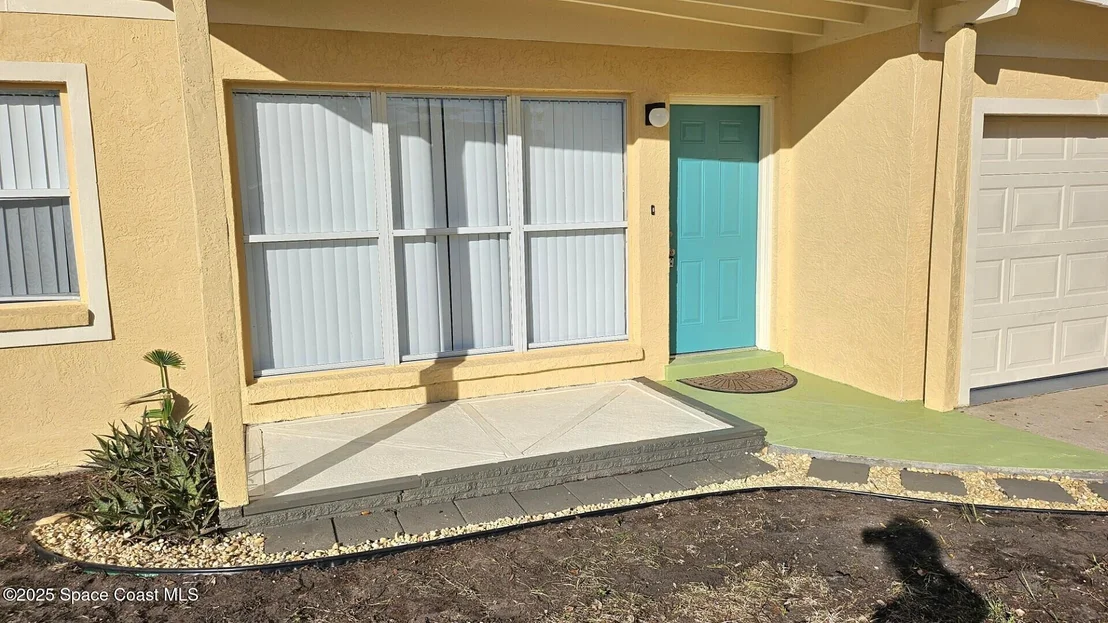Photo of 402 Edinburgh Drive