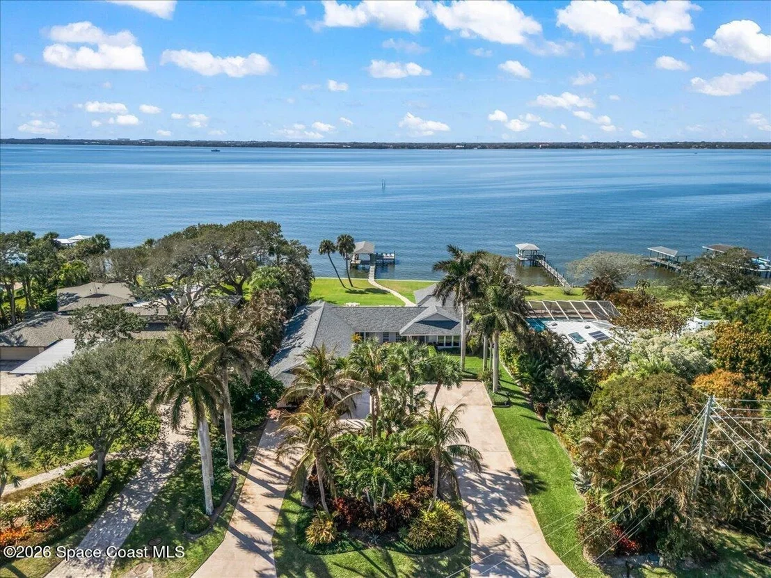 Photo of 408 Riverside Drive
