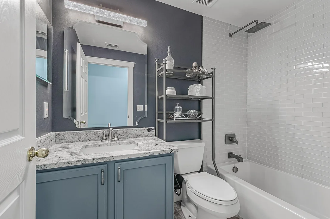 Photo of 1223 White Oak Circle