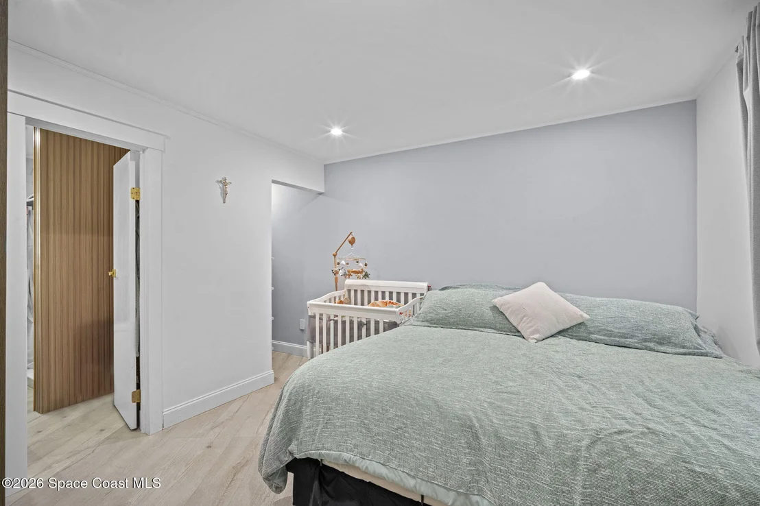 Photo of 7245 Madison Street