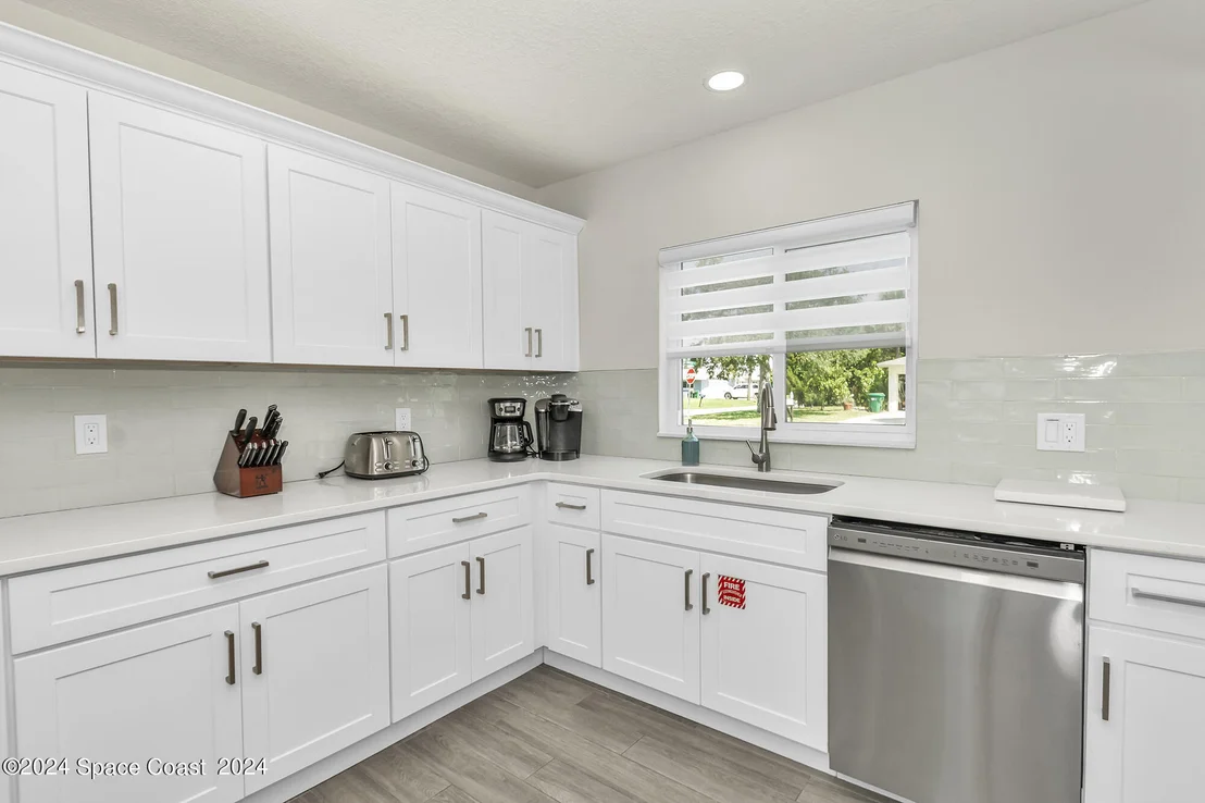 Photo of 492 Dempsey Drive