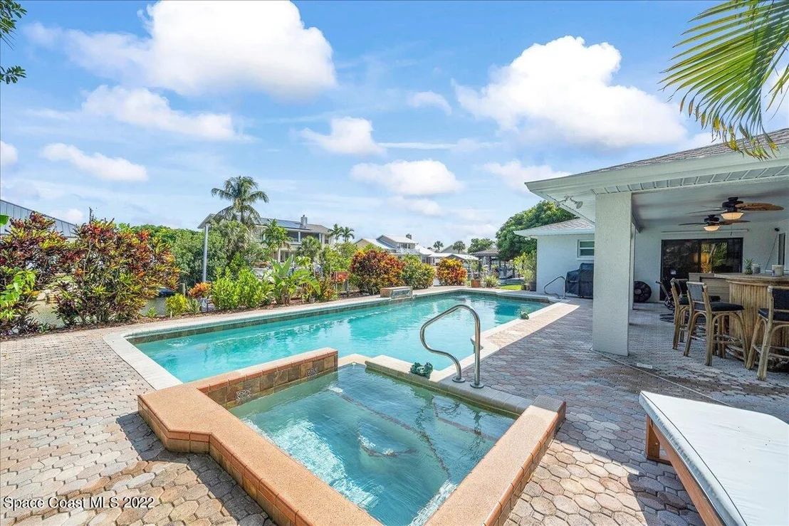 Photo of 655 Jackson Court