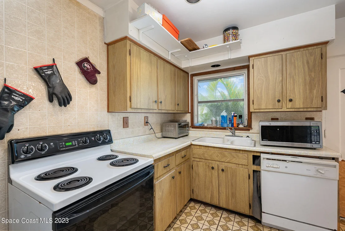 Photo of 1708 Guava Avenue