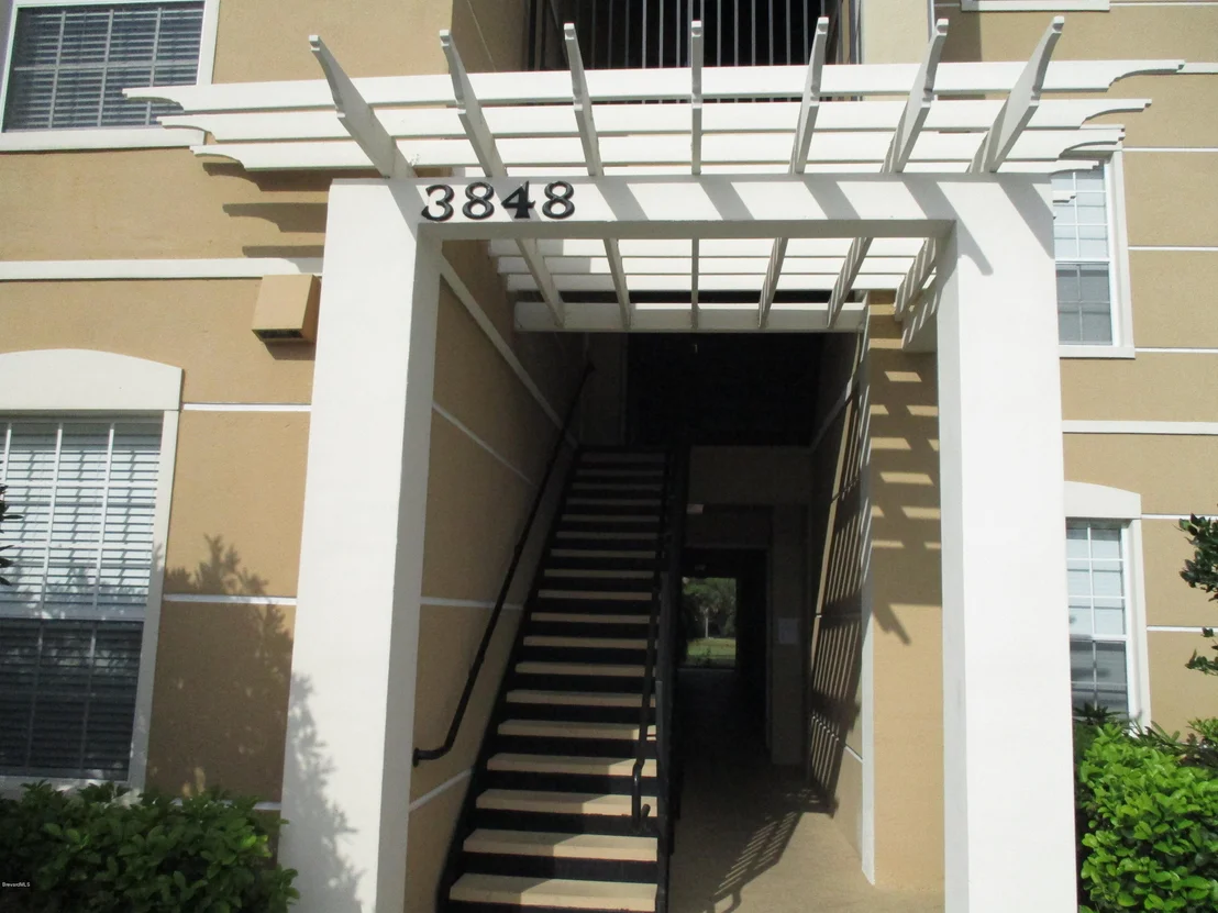 Photo of Unit 404 at 3848 Lexmark Lane