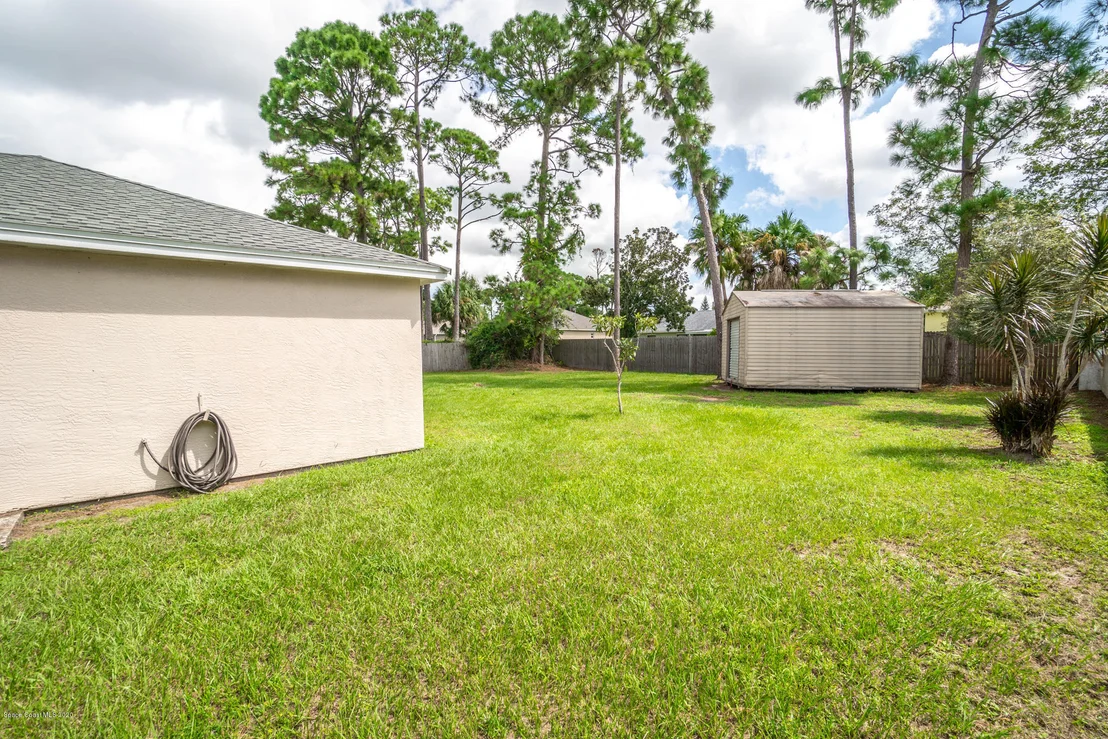 Photo of 6437 Fairchild Avenue