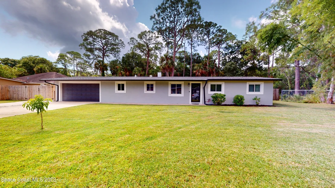 Photo of 1045 Green Road