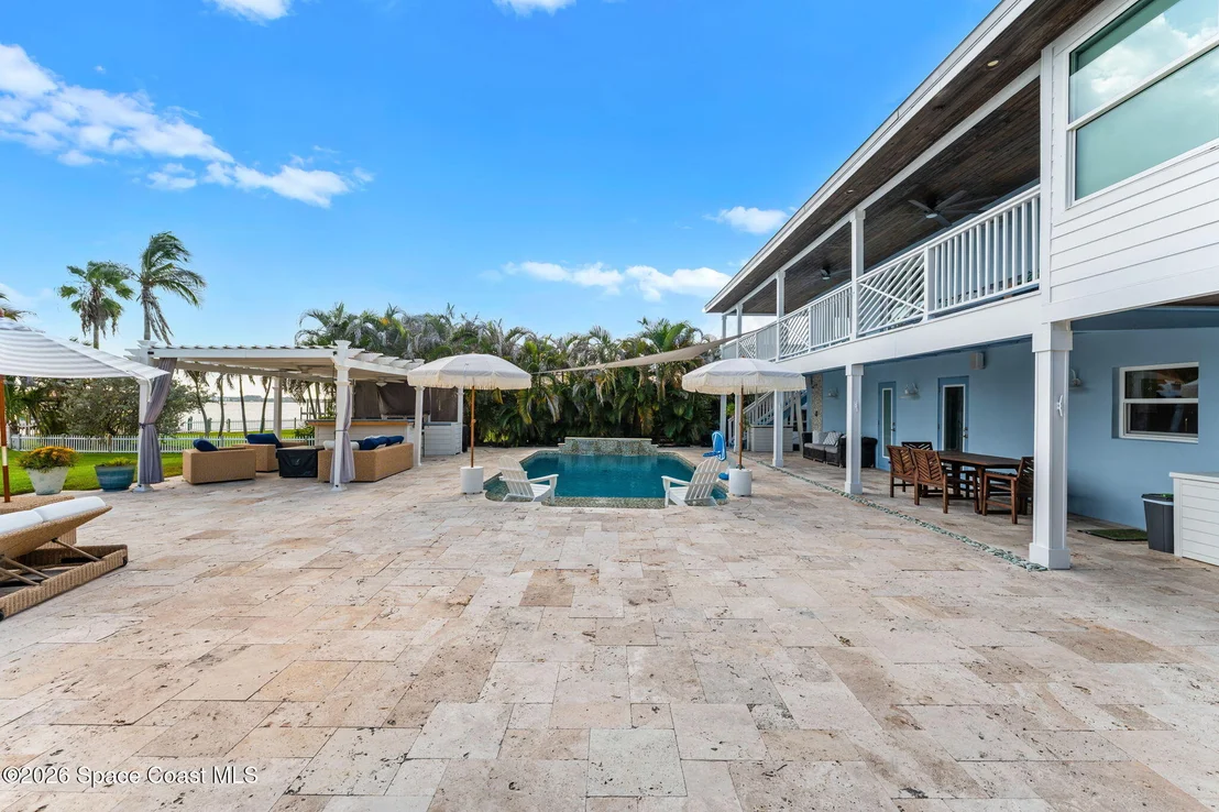 Photo of 417 Riverview Lane