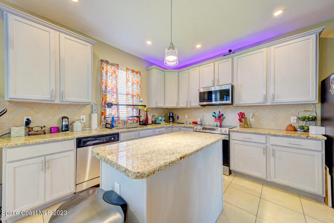 Photo of 194 Dryden Circle