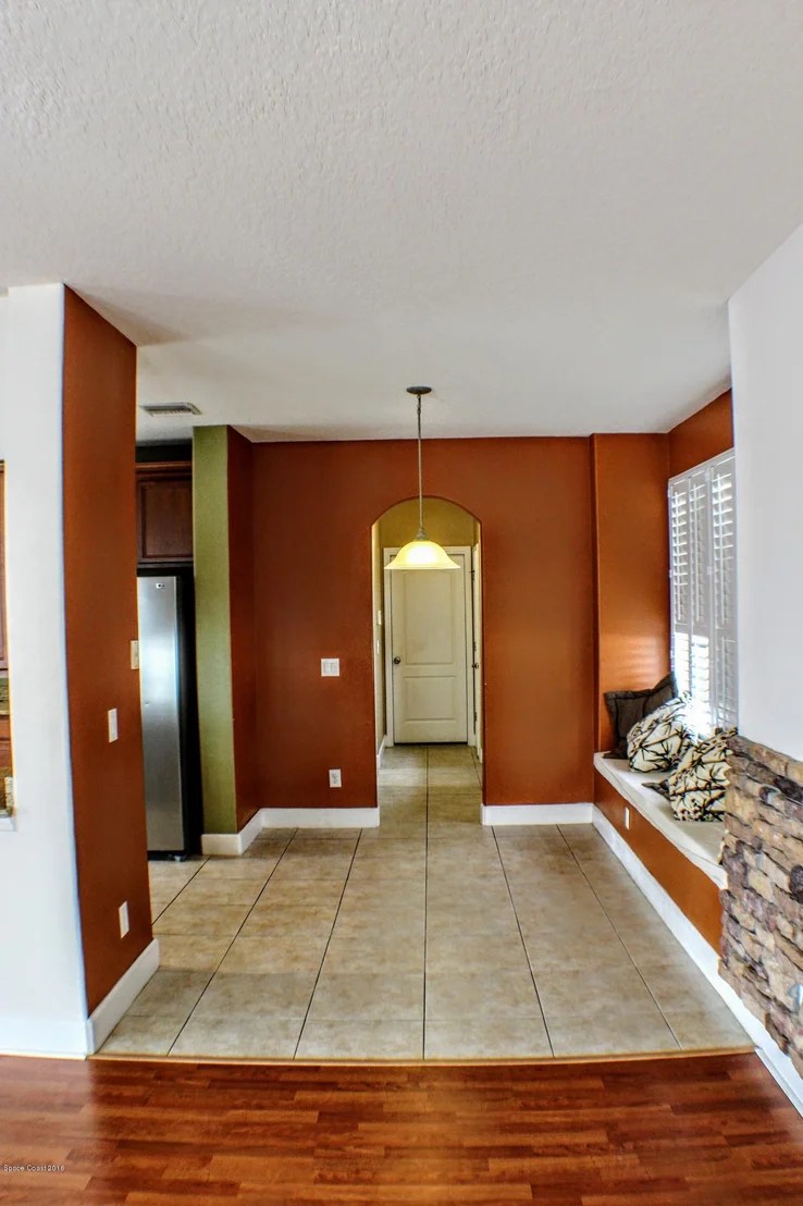Photo of 1475 Talon Way