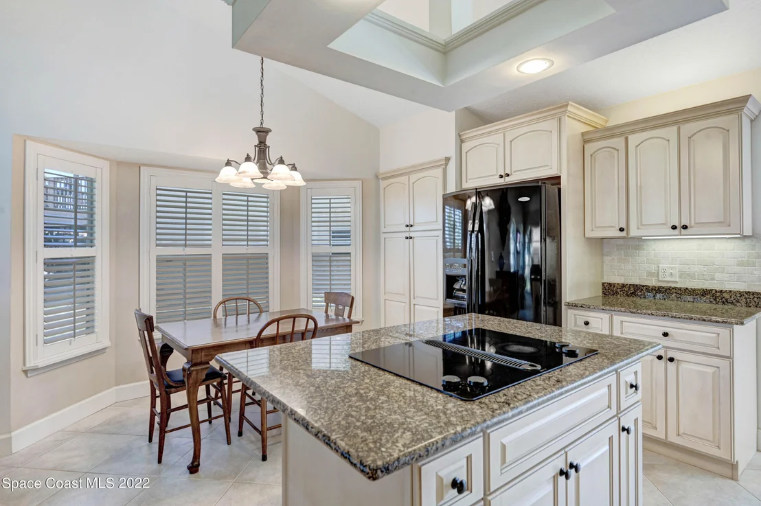 Photo of 115 River Road Circle
