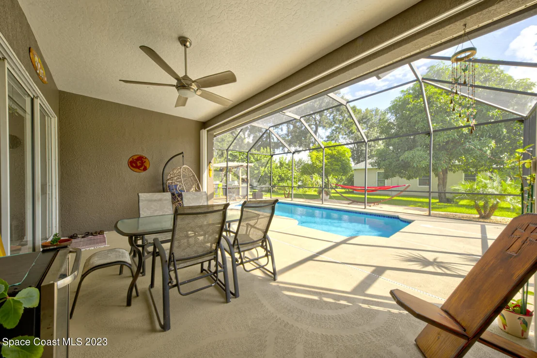 Photo of 1061 Meadowbrook Road NE