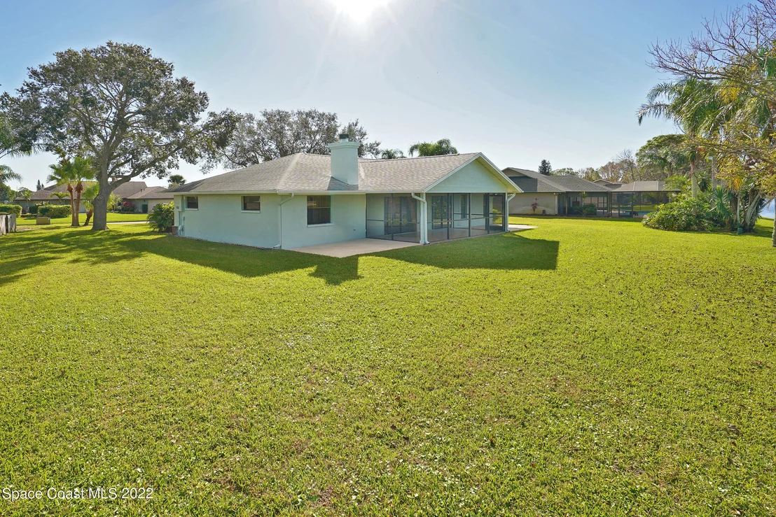 Photo of 452 Crystal Lake Drive