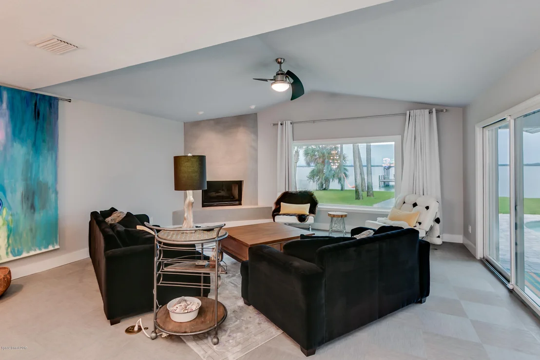 Photo of 300 Riverside Drive