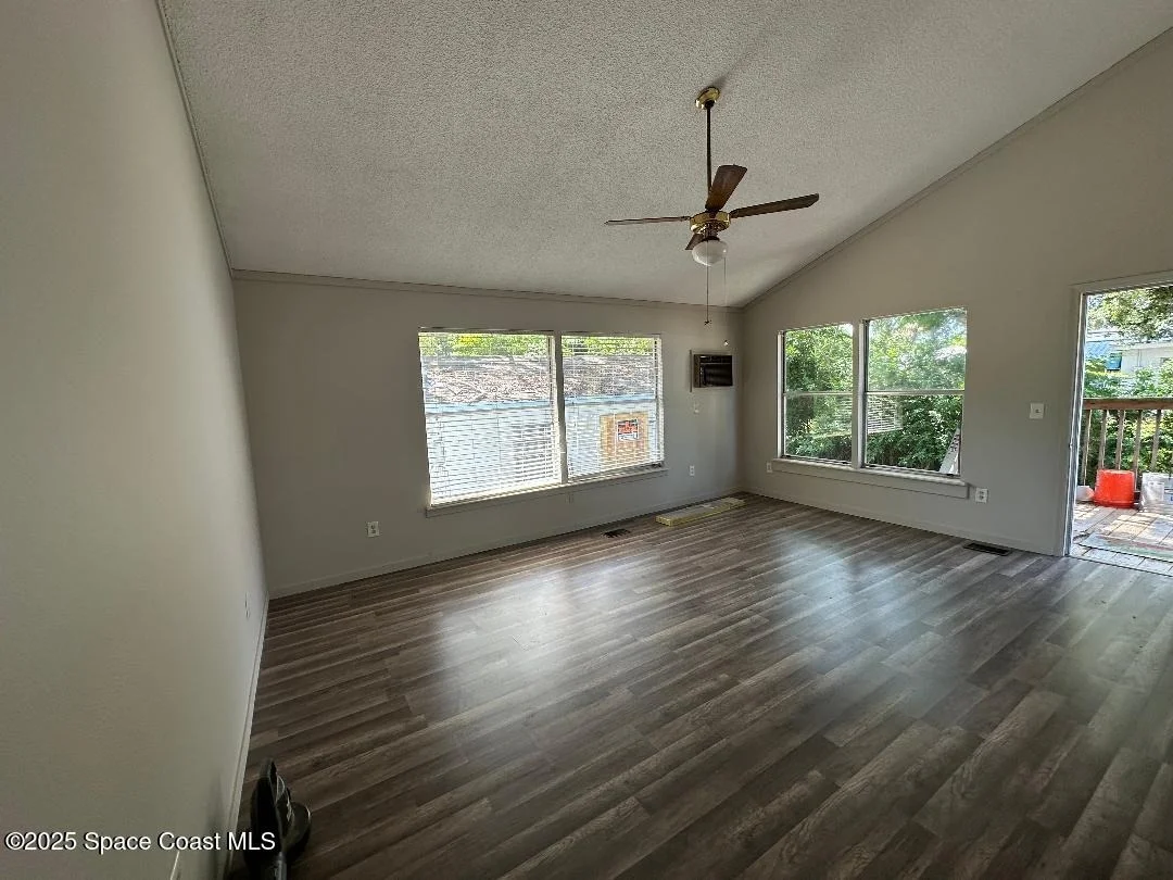 Photo of 6852 Aster Drive