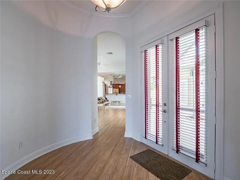 Photo of 1346 Riverside Lane