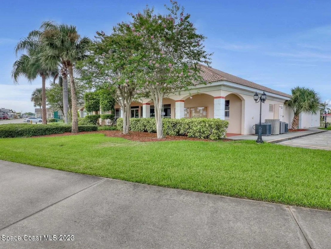 Photo of 3000 Frontier Drive
