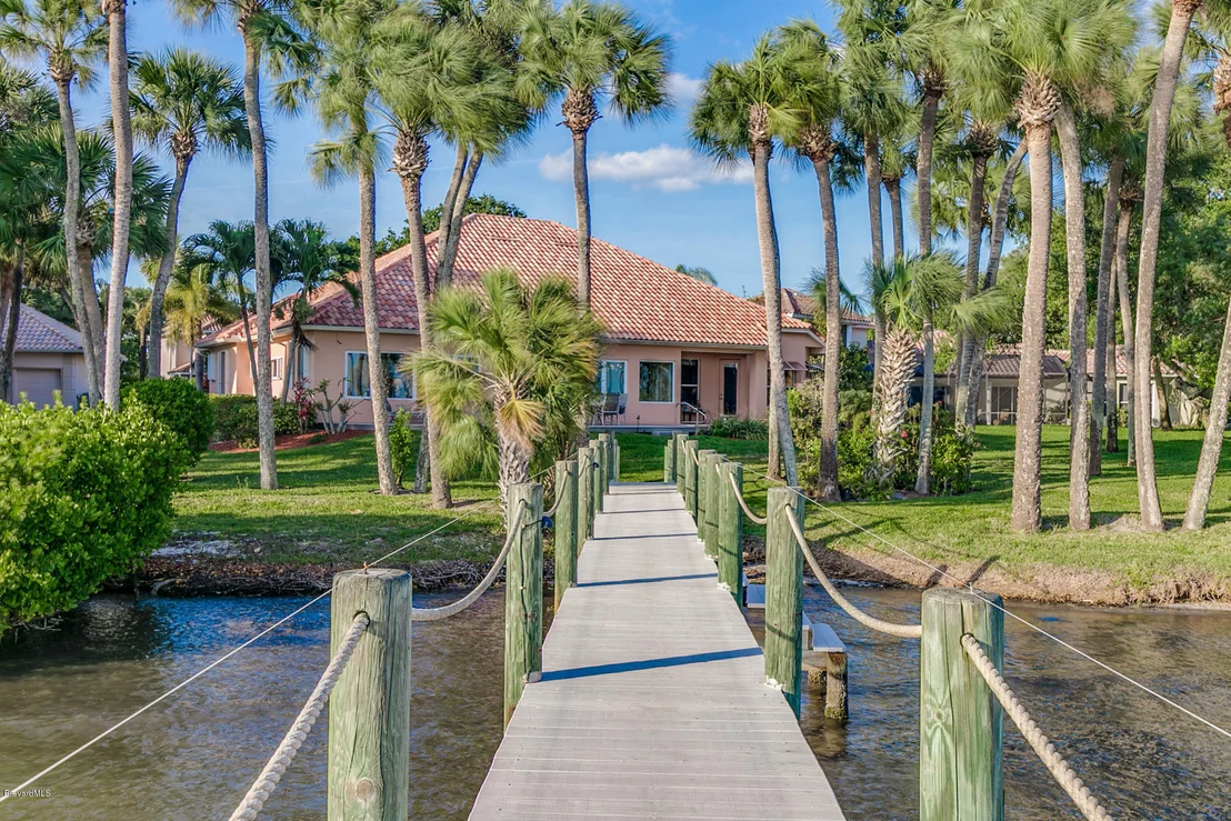 Photo of 290 Hammock Shore Drive