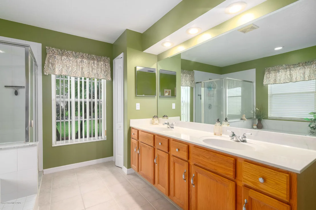 Photo of 5755 Sheffield Place