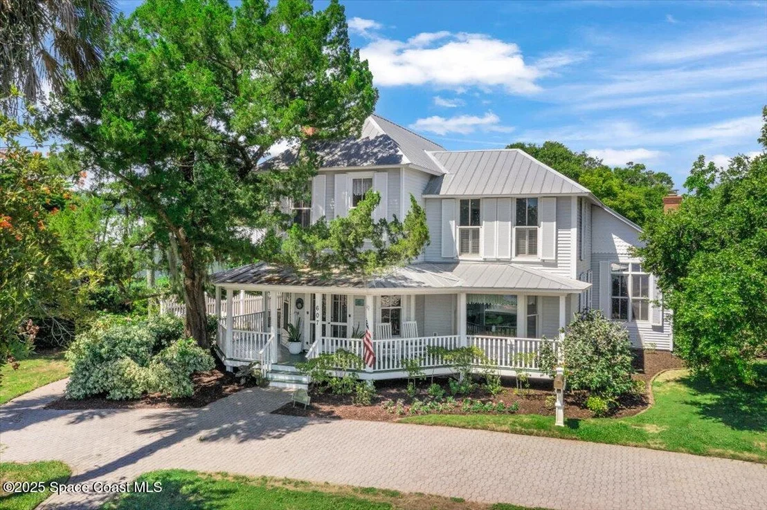 Photo of 607 Rockledge Drive