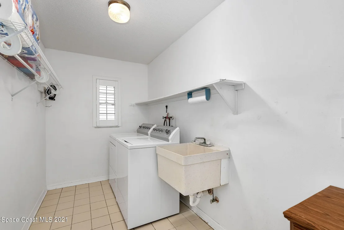 Photo of 330 Seabreeze Drive