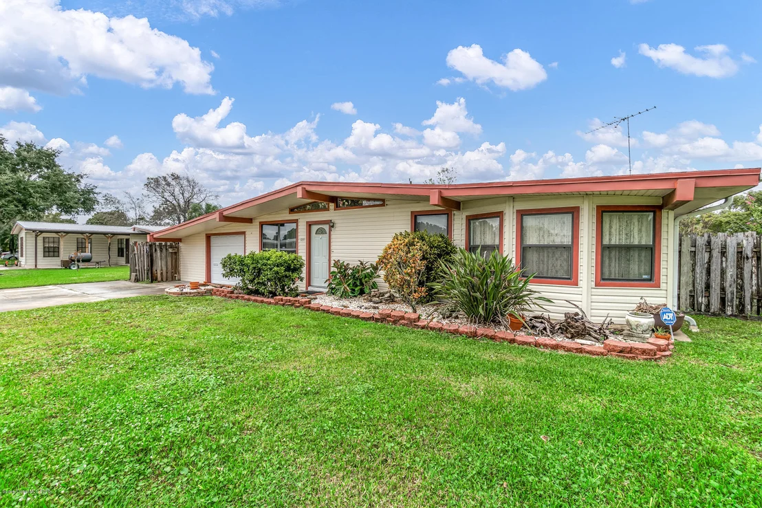 Photo of 1033 Genevieve Avenue