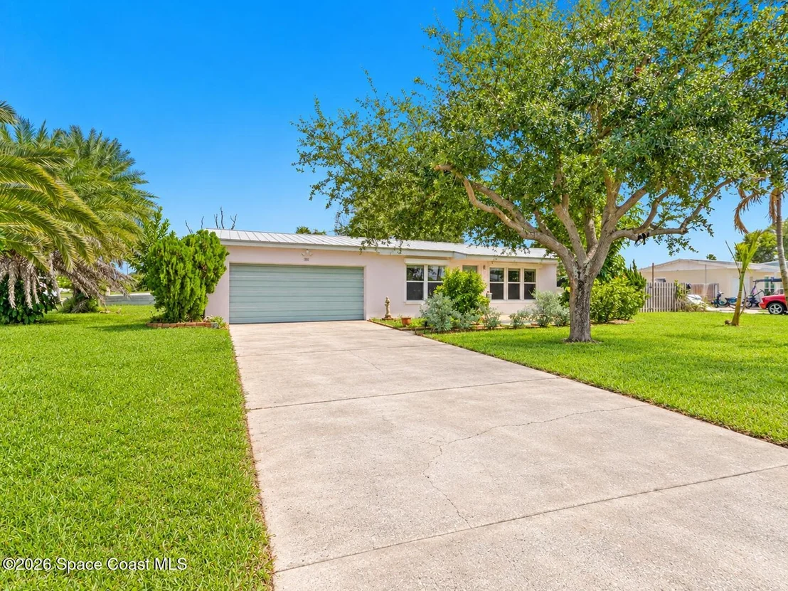 Photo of 525 Pelican Drive
