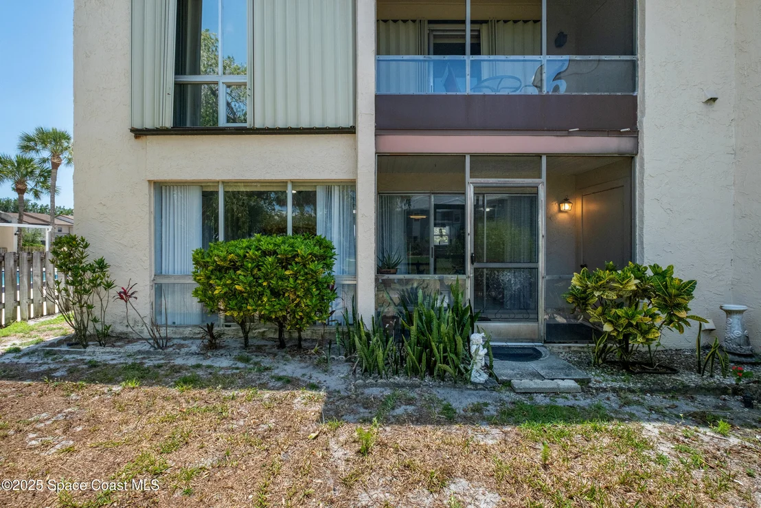 Photo of Unit 4H at 2500 Eagle Drive
