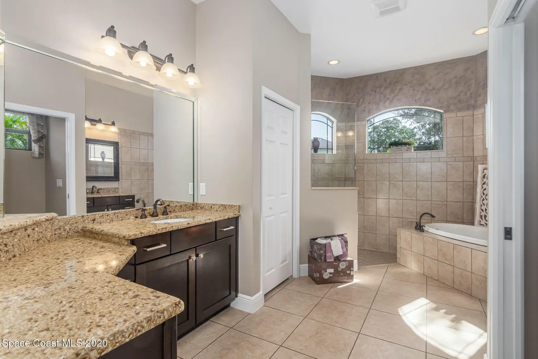 Photo of 1472 Tralee Bay Avenue