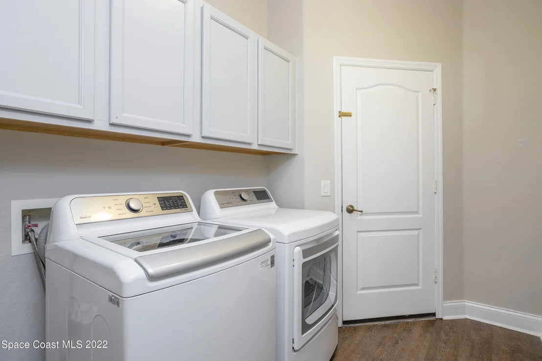 Photo of 1660 Bridgeport Circle