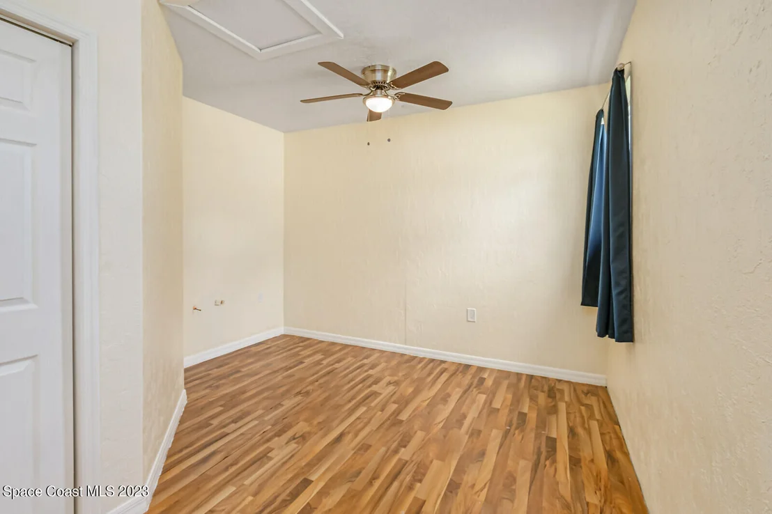 Photo of 581 Clarke Avenue