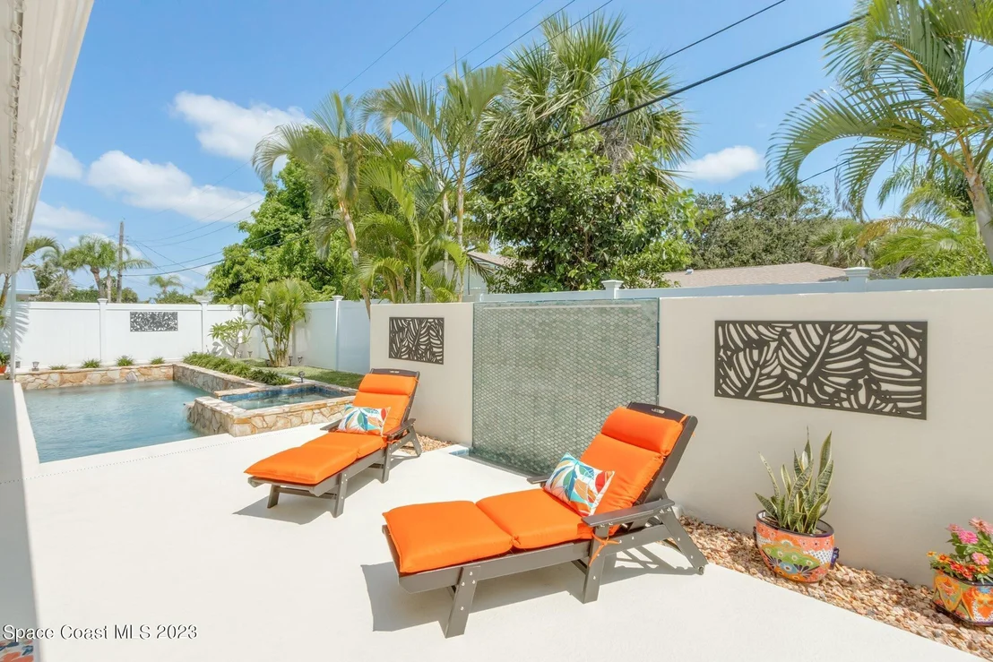 Photo of 340 Dorset Drive