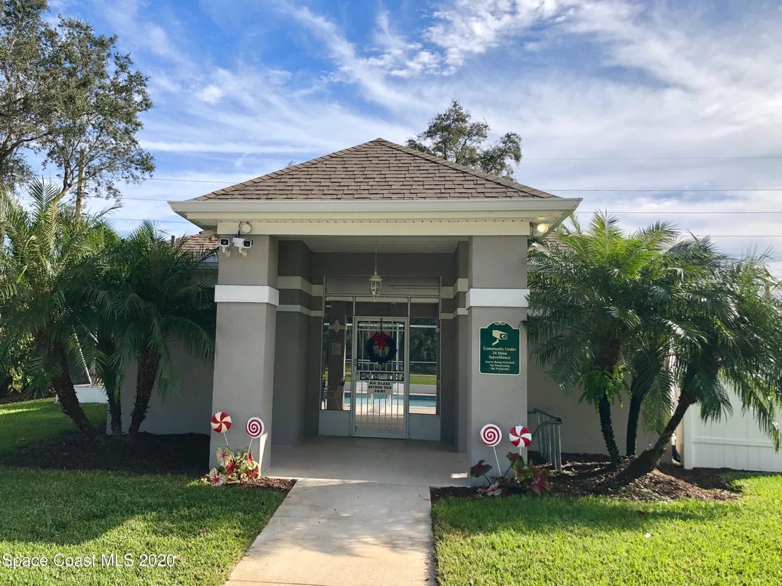 Photo of 2227 Spring Creek Circle NE