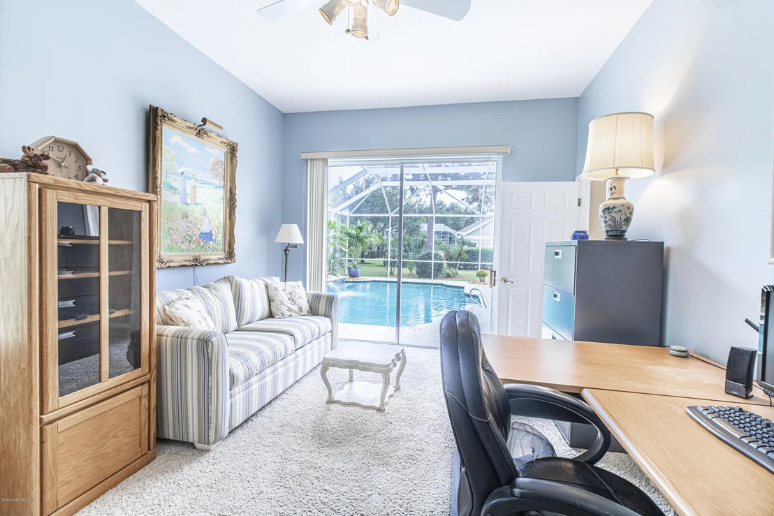 Photo of 735 Glengarry Drive