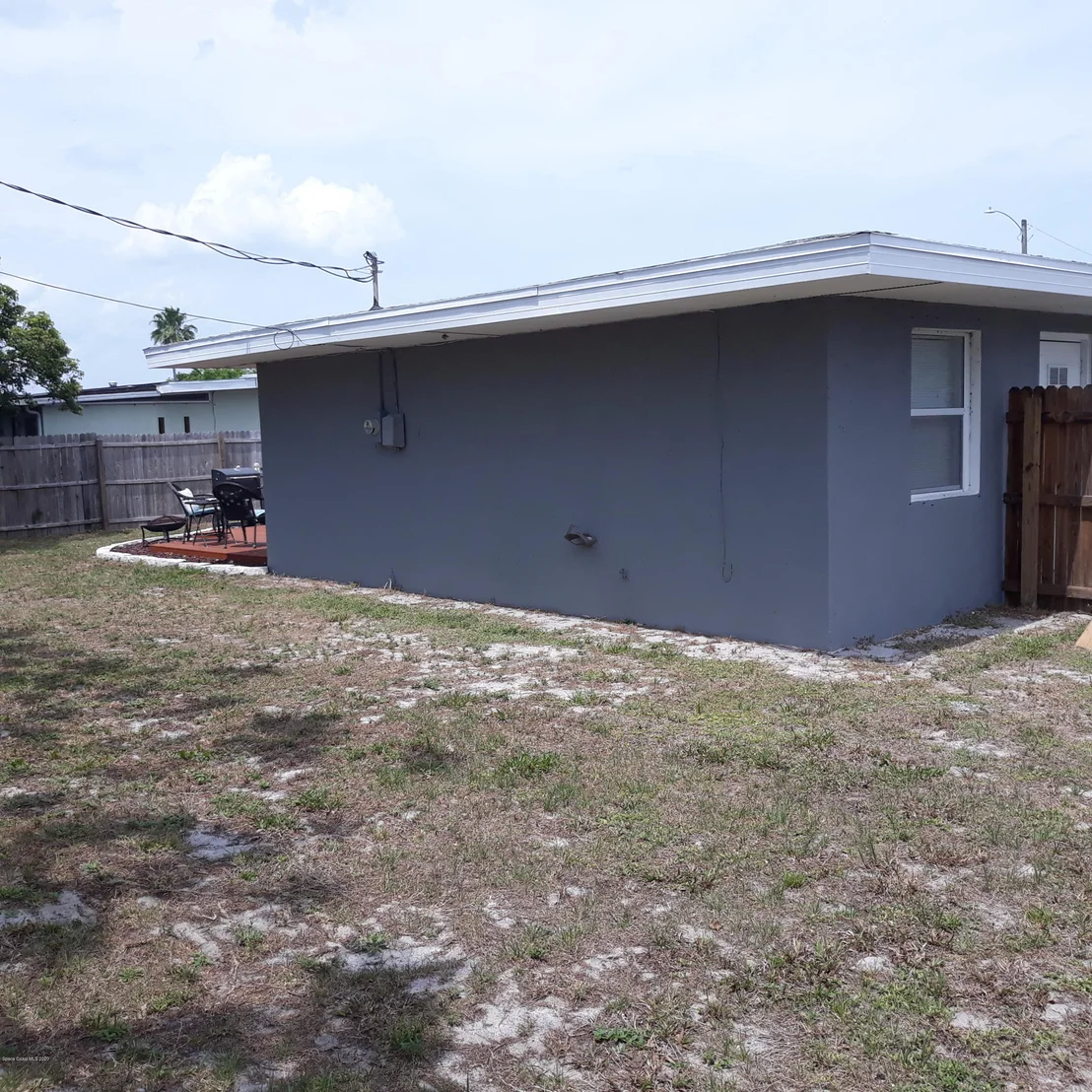 Photo of 954 Darwin Lane NE