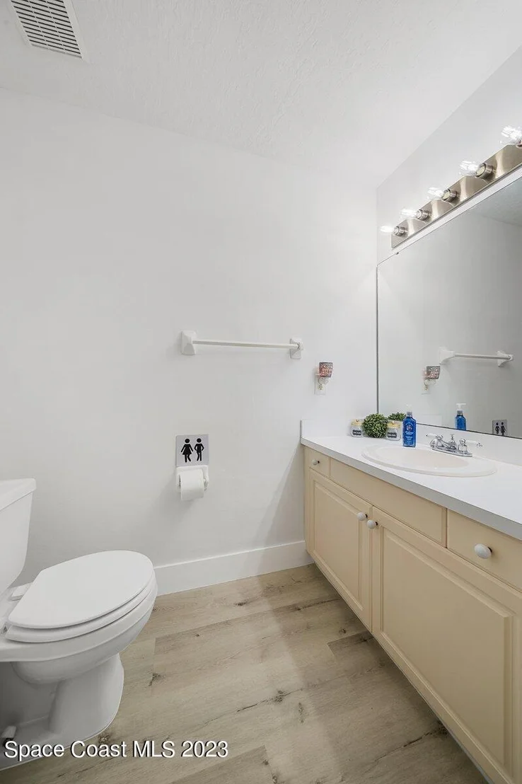 Photo of 2643 Lowell Circle
