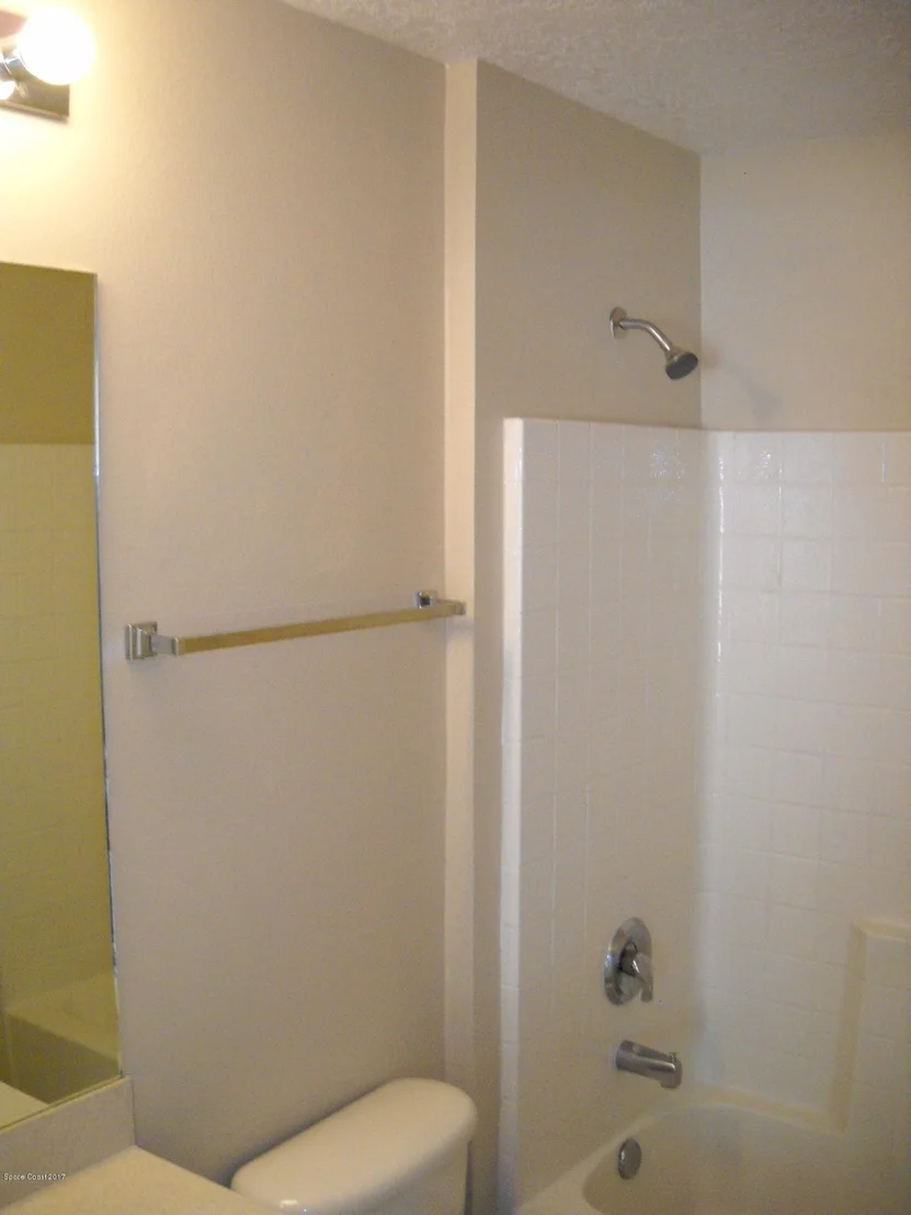 Photo of 5660 Holden Road