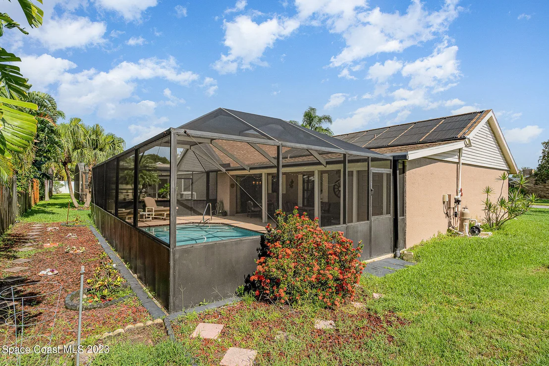 Photo of 1241 Lakeview Drive