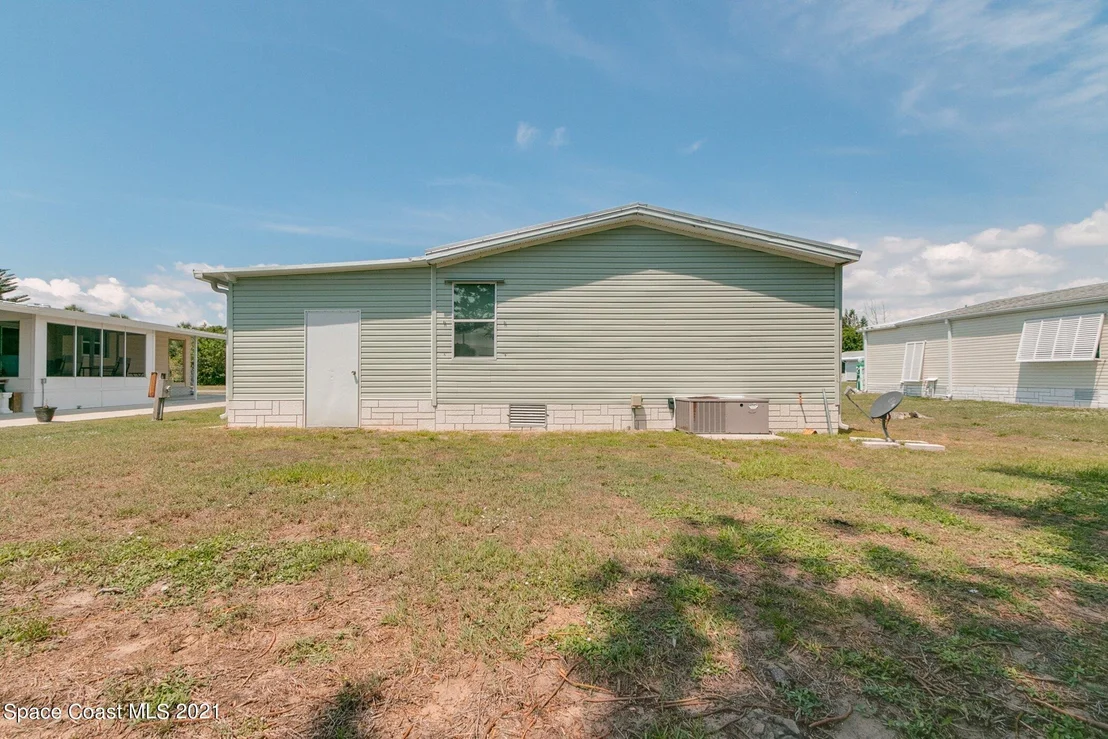 Photo of 7565 Blackhawk Road