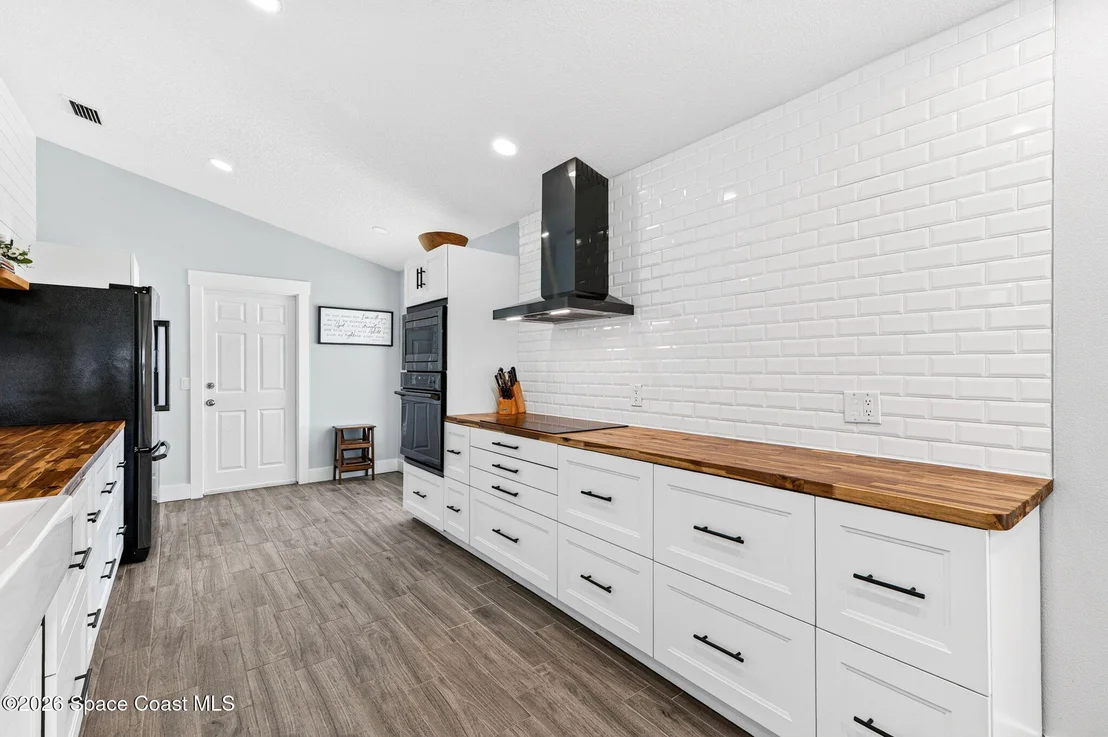 Photo of 2453 Addington Circle